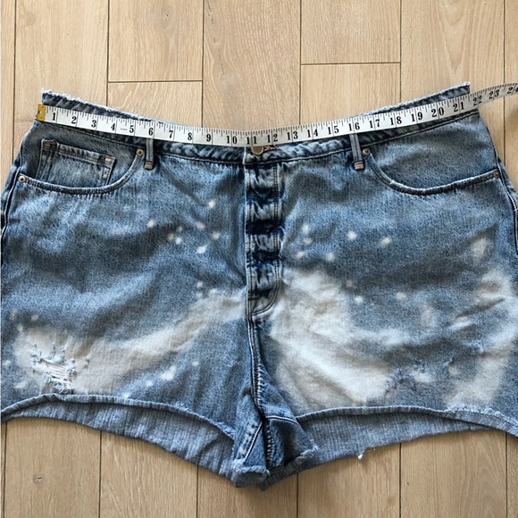 Good American Bombshell Shorts Acid Size 20 - Picture 2 of 10